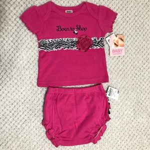 2 piece baby girl shirt/ruffle short set 3m NWT